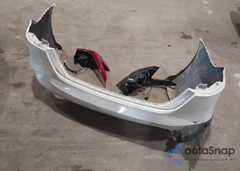 2018 Nissan Maxima 3.5 Platinum z USA, uszkodzony, nr VIN 1N4AA6AP7JC392979